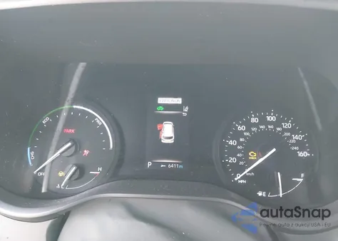 2021 Toyota Sienna Le z USA, uszkodzony, nr VIN 5TDKRKEC1MS016840